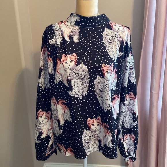 Tops - EUC Kitten Shirt Size 3X